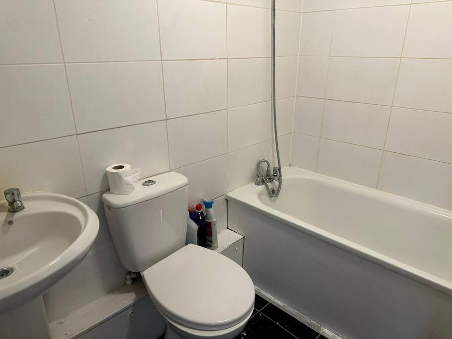 Big 3 Bedroom London House With 2 Bathroom Plumstead  Zewnętrze zdjęcie