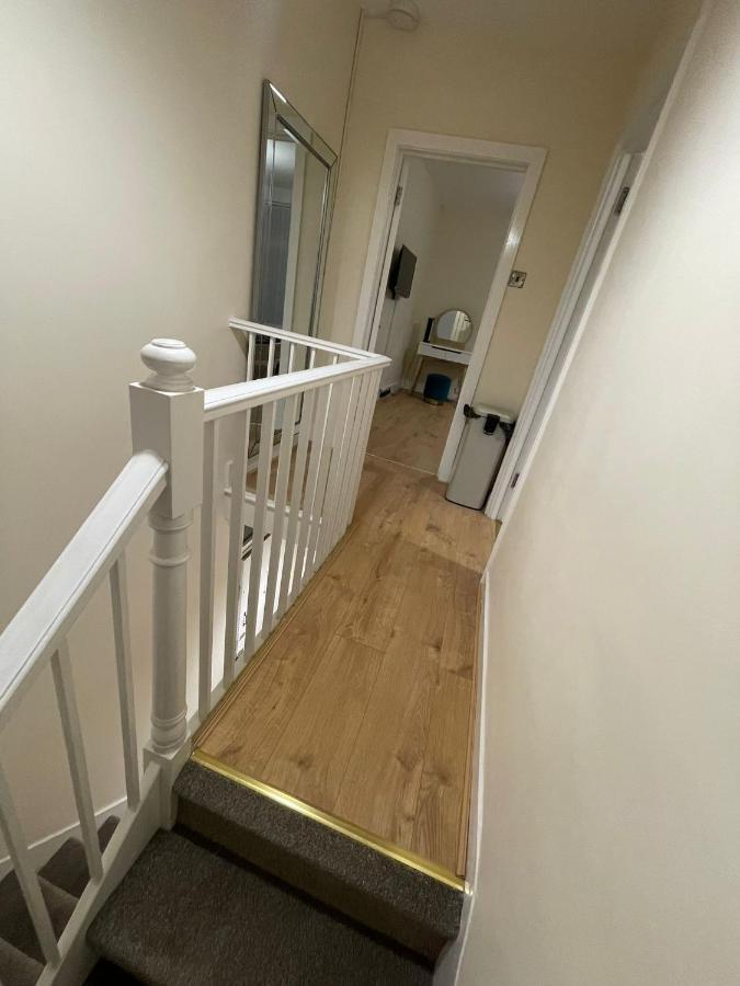 Big 3 Bedroom London House With 2 Bathroom Plumstead  Zewnętrze zdjęcie